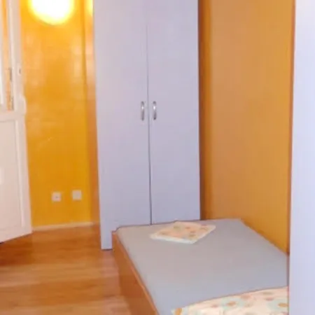 Apartment Krbavska Ulica Apartment